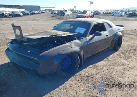2009 Dodge Challenger Srt8 z USA, uszkodzony, nr VIN 2B3LJ74W59H588280